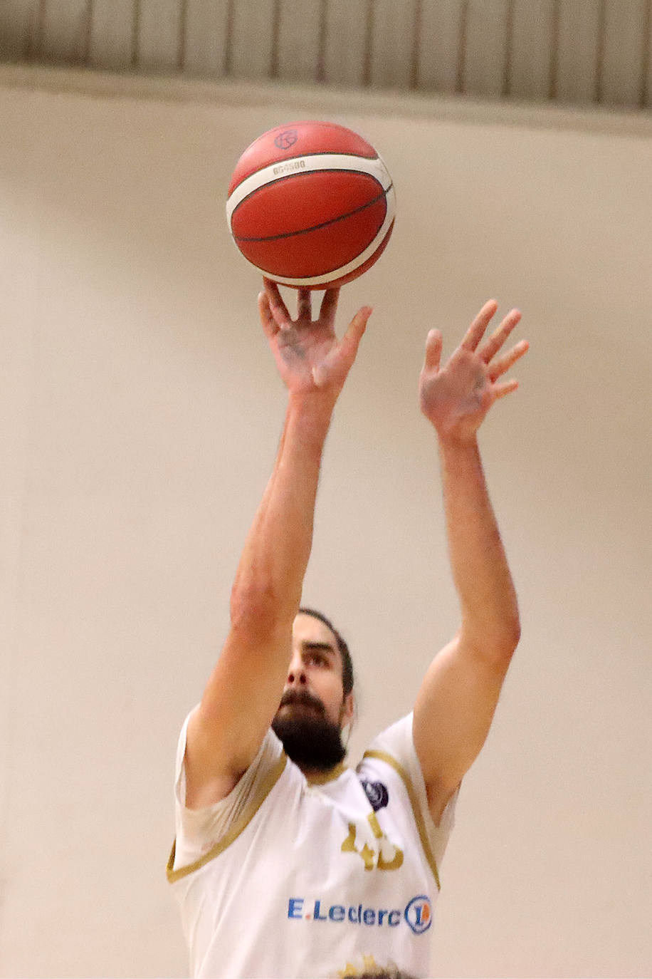 El conjunto leonés logró un contundente triunfo ante el Corinto Gijón.