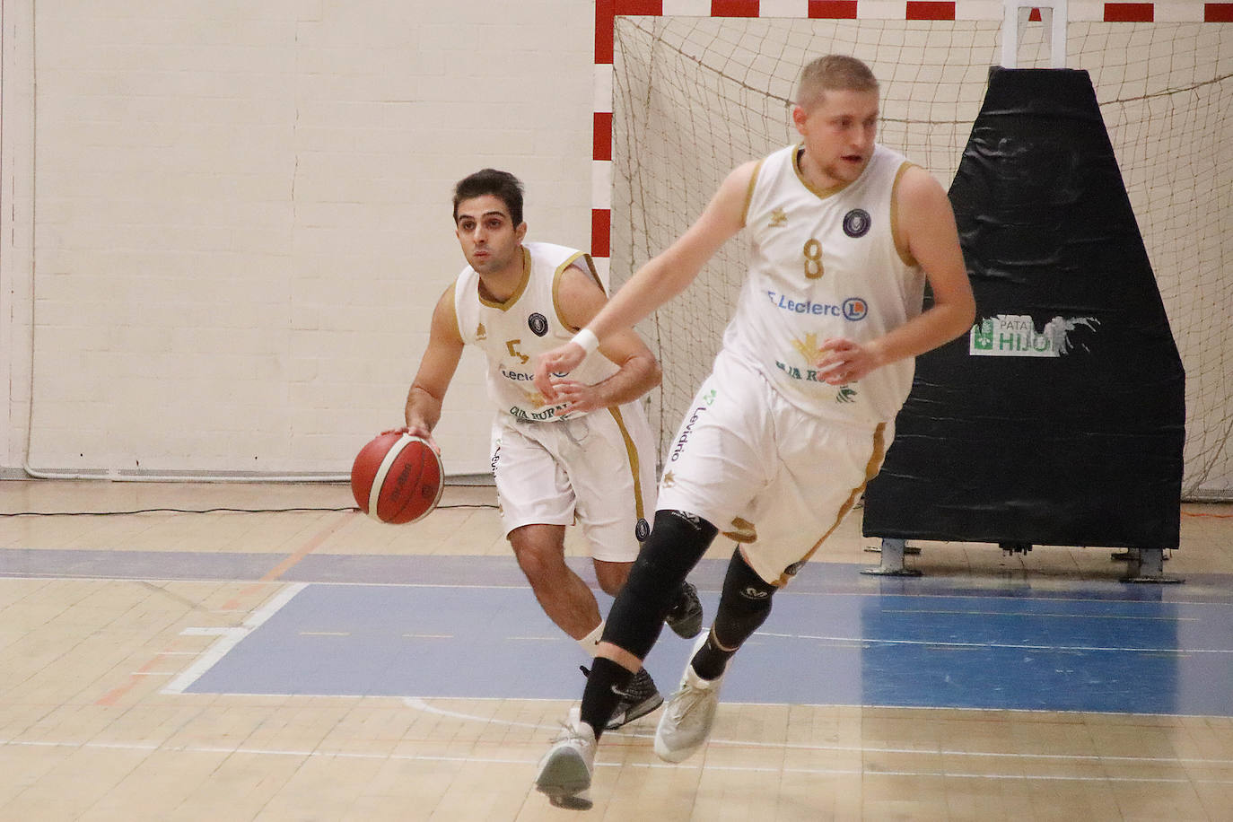 El conjunto leonés logró un contundente triunfo ante el Corinto Gijón.