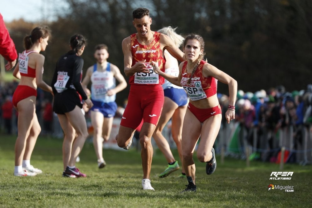 La expedición de leoneses en el Campeonato de Europa de Cross ha cerrado su participación con el colofón de conseguir la medalla de plata para España en categoría masculina.