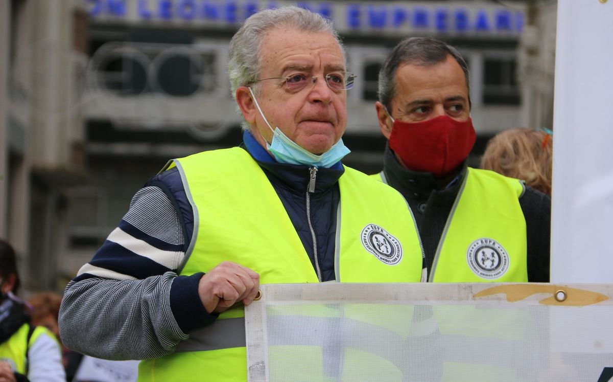 La asociación Aupa ha convocado una manifestación para pedir el cese de la subida de los impuestos y del precio de los suministros básicos.