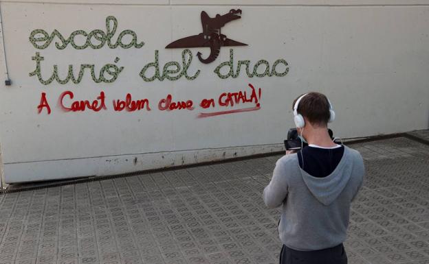 Pintadas en el colegio del niño de 5 años. 