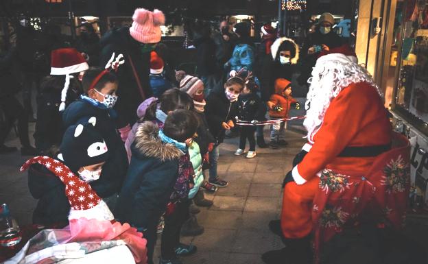 Papá Noel descenderá desde la azotea del Corte Inglés este domingo, 19 de diciembre.