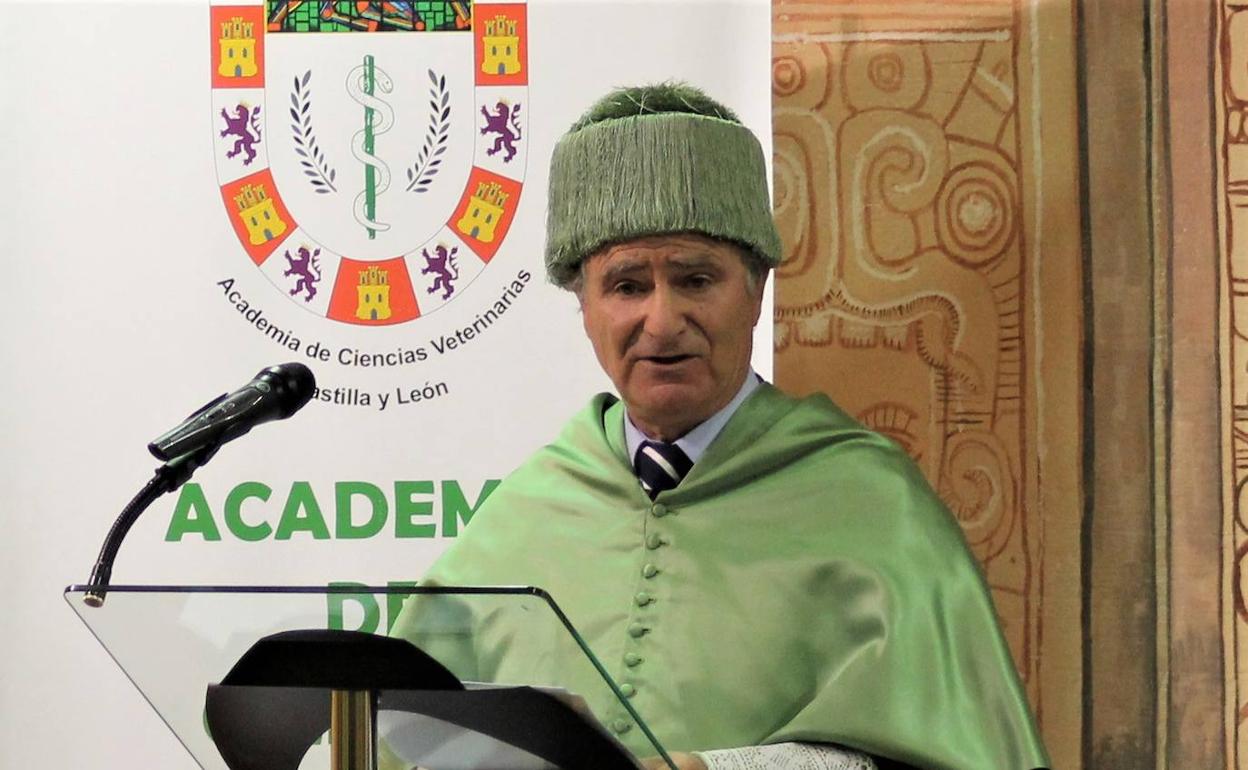 Rufino Rivero Hernández es ahora académico correspondiente de la Academia de Ciencias Veterinarias de Castilla y León.