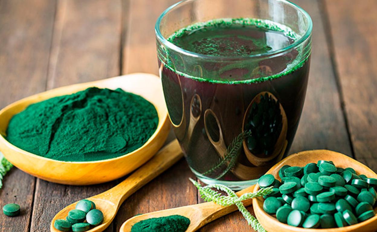 La espirulina en sus diferentes versiones es uno de los considerados superalimentos. 