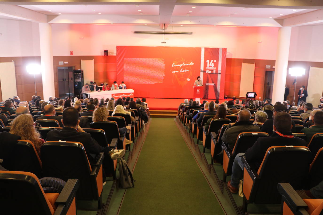 El PSOE de León reelige a su secretario con la ciencia y la innovación como el futuro de la provincia. 