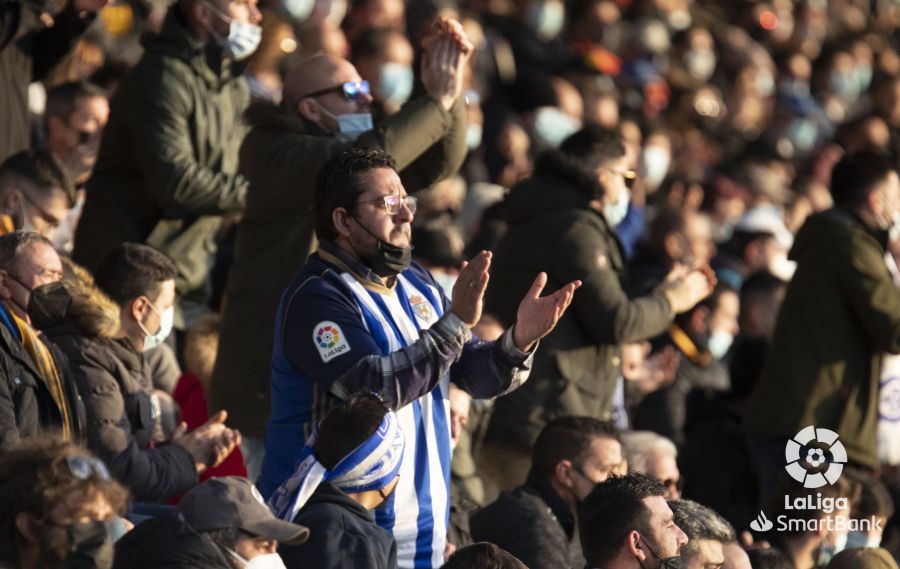 El estadio berciano ha acogido la última jornada antes del parón navideño con un encuentro entre la Deportiva y el Amorebieta.