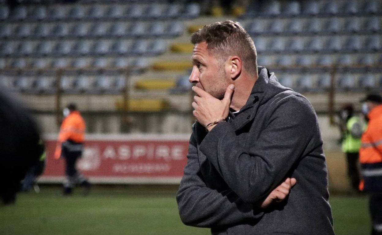 Curro Torres, durante el partido de la Cultural ante el Deportivo de este domingo.