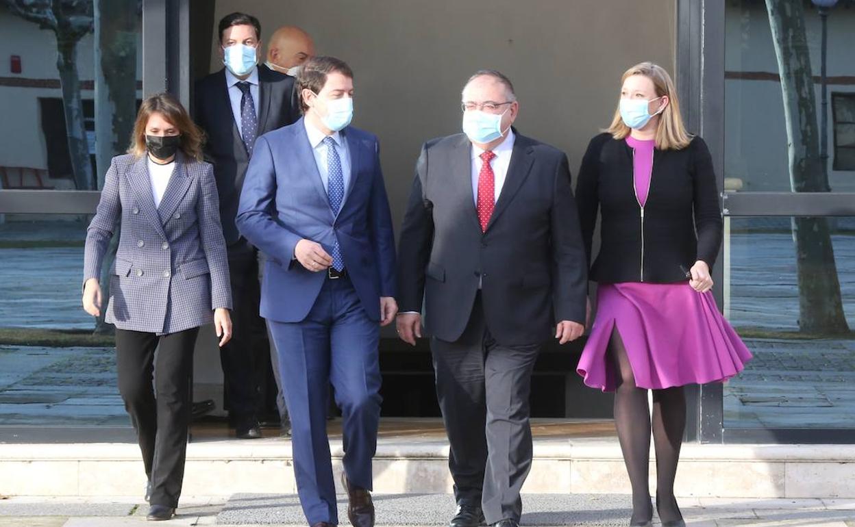 Alfonso Fernández Mañueco participará en la Conferencia de Presidentes de este miércoles junto con Pedro Sánchez.