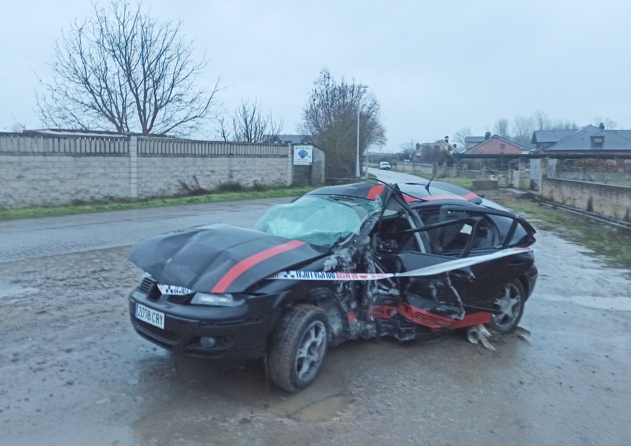 Accidente con dos heridos graves en el Camino de Santiago a su paso por el barrio ponferradino de Fuentesnuevas. 