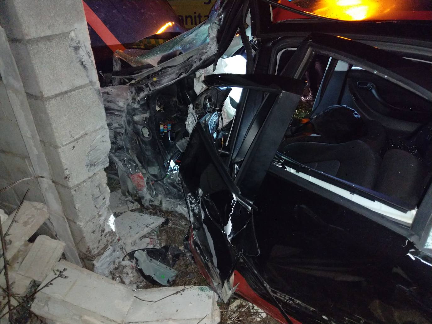 Accidente con dos heridos graves en el Camino de Santiago a su paso por el barrio ponferradino de Fuentesnuevas. 