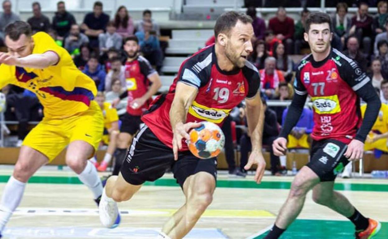 Aleksandr Tiumentsev, en su etapa en el Bada Huesca.