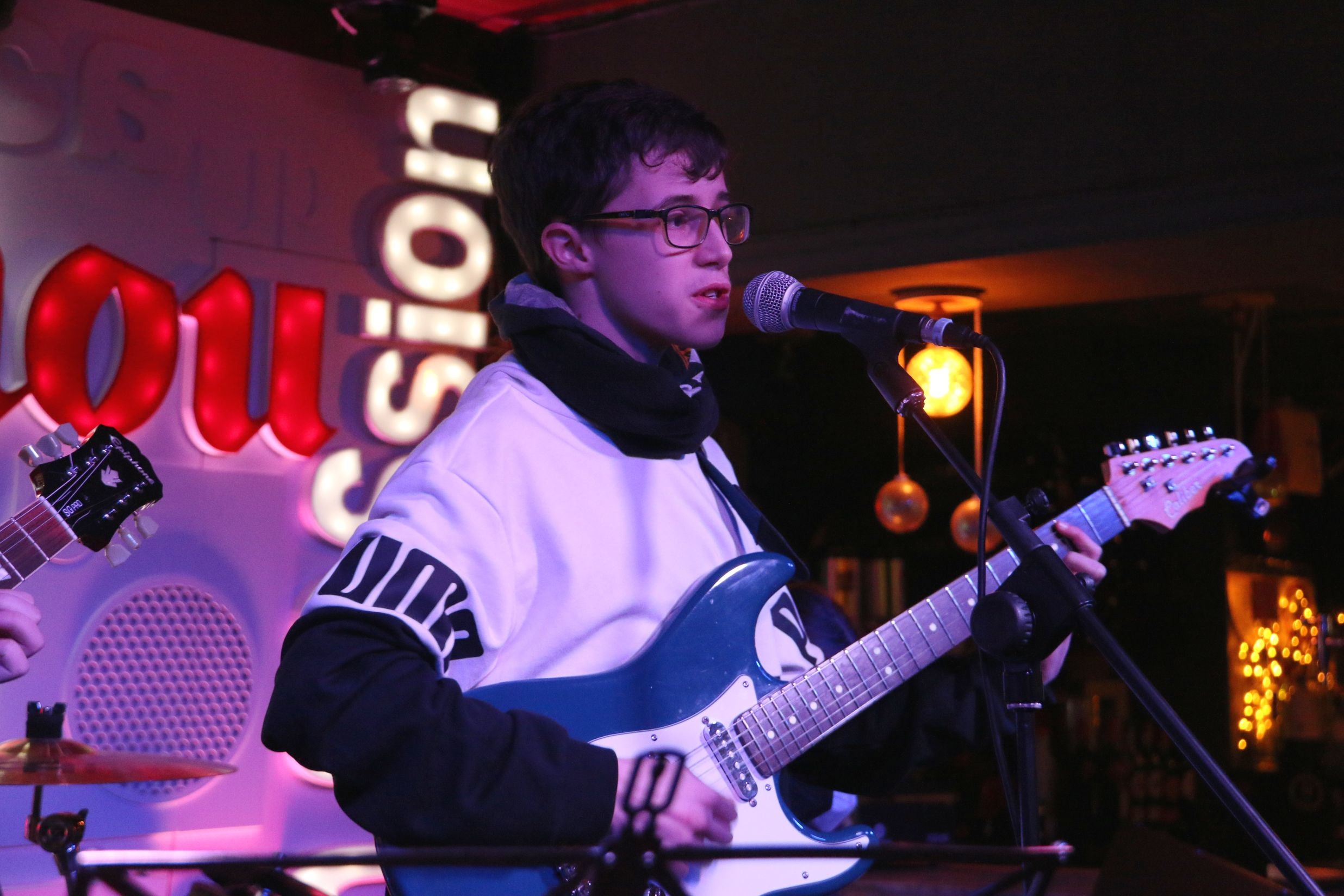 Concierto navideño de la escuela de música de Villaquilambre 'Rock Schoo León' en El Gran Café.