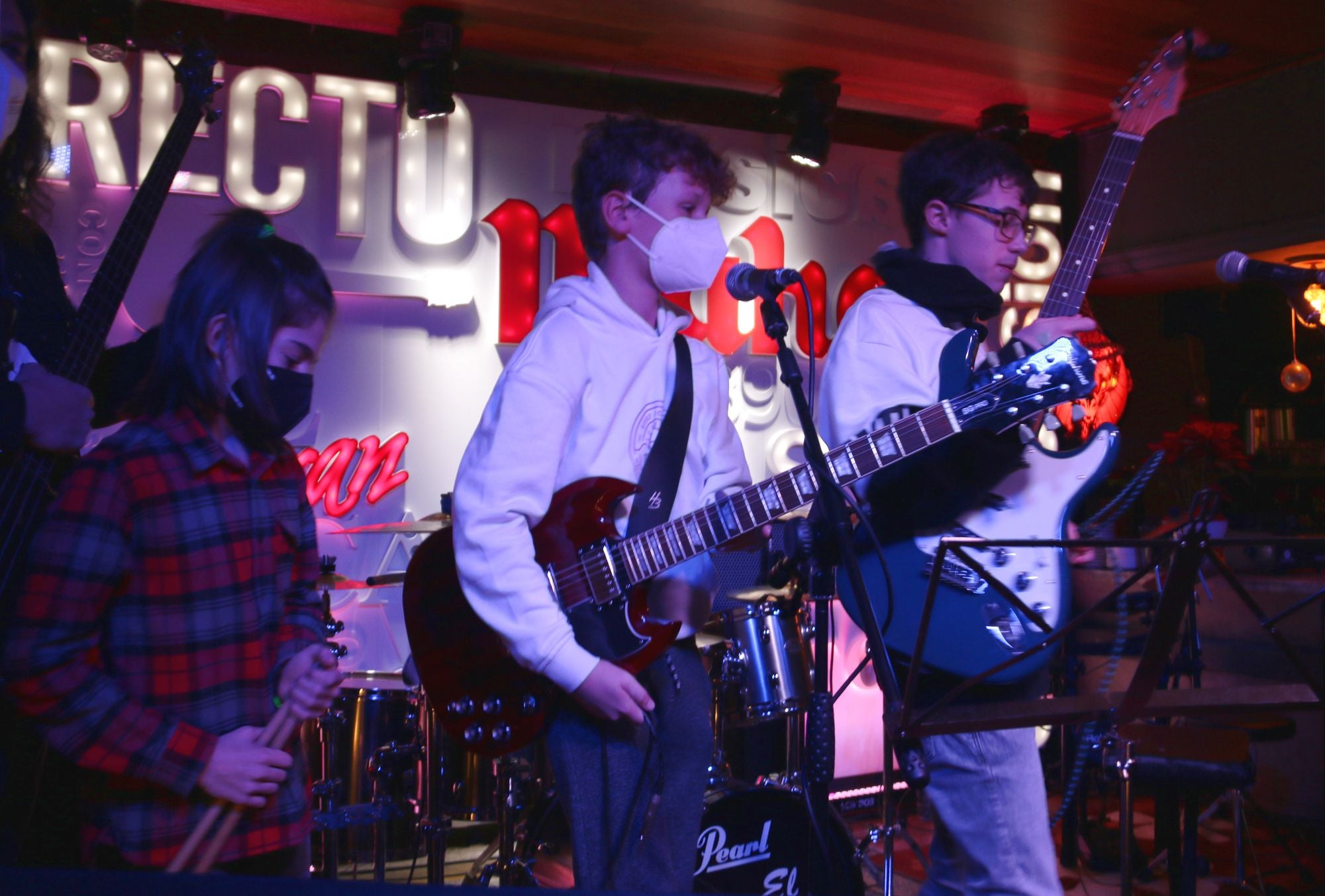 Concierto navideño de la escuela de música de Villaquilambre 'Rock Schoo León' en El Gran Café.
