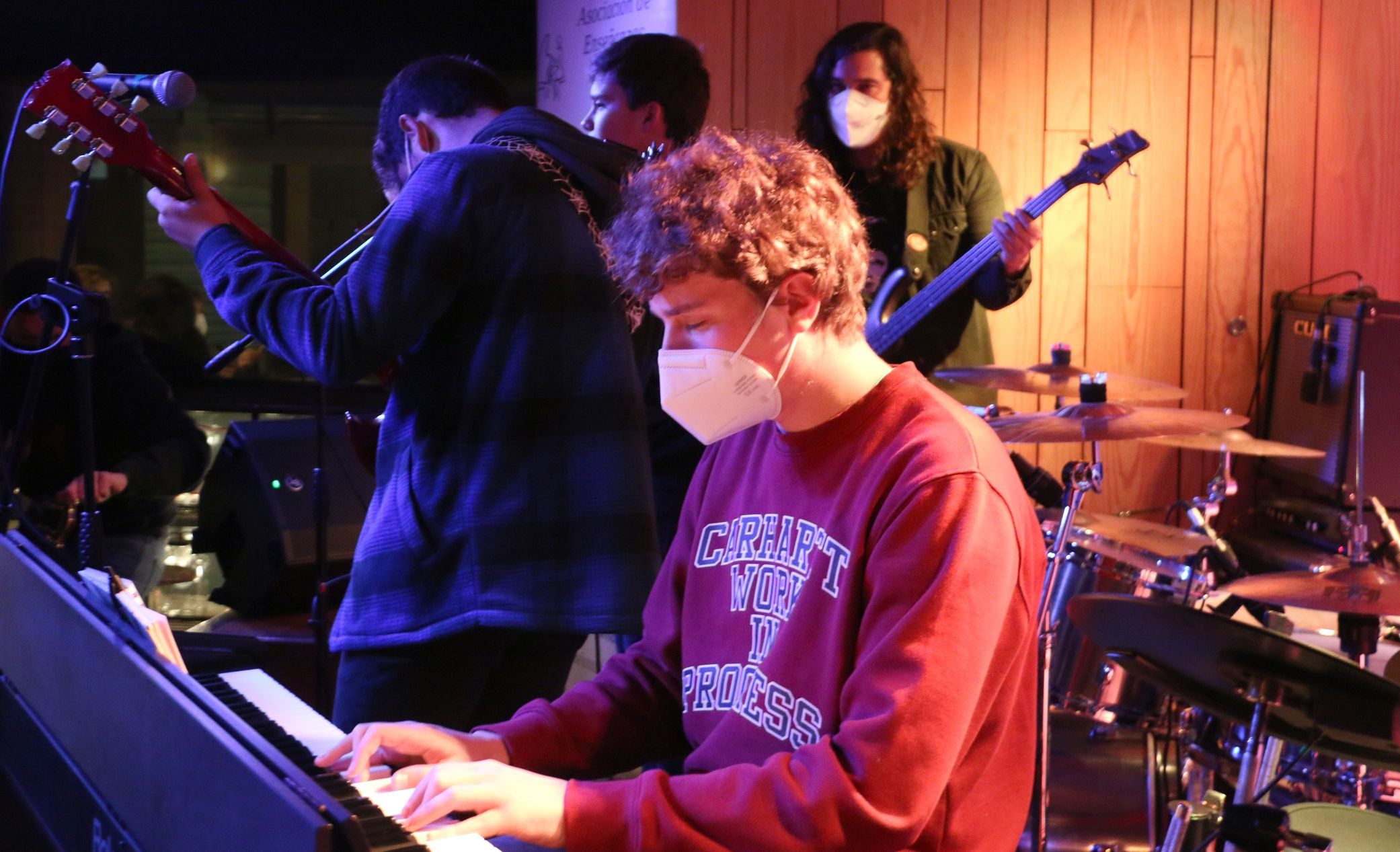 Concierto navideño de la escuela de música de Villaquilambre 'Rock Schoo León' en El Gran Café.