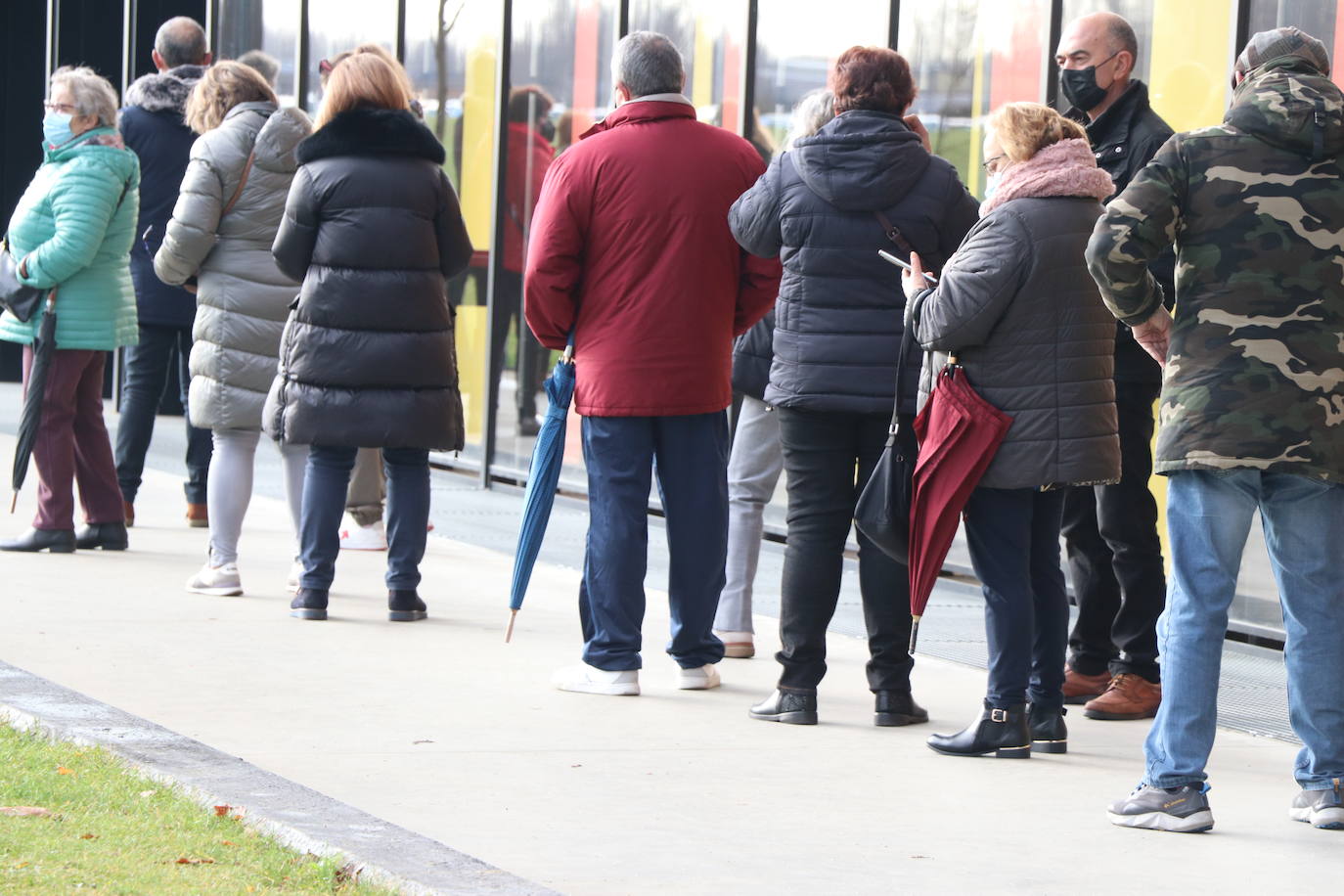 Los leoneses acuden a los nuevos llamamientos masivos de Sanidad-. 