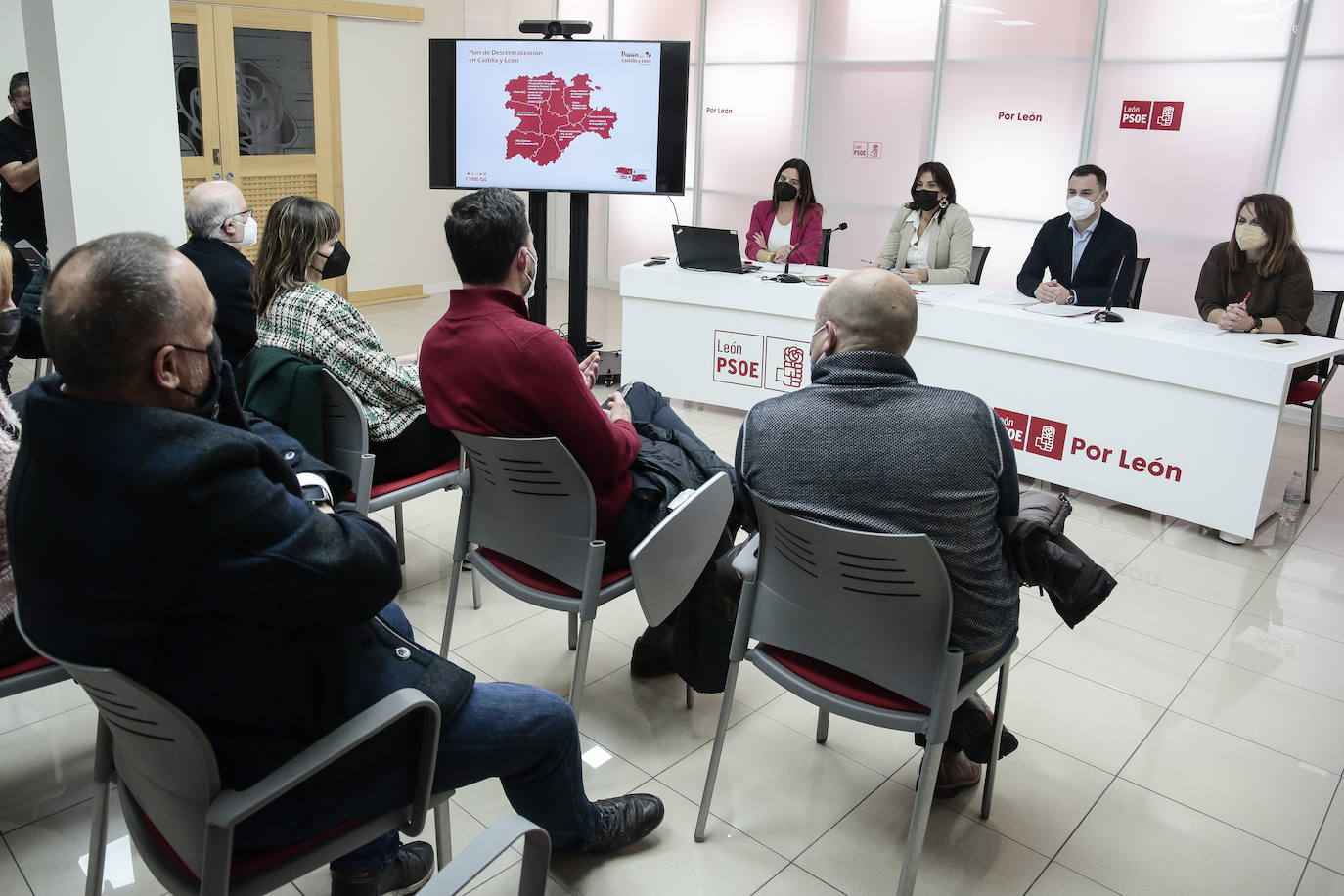 Ana Sánchez se reúne con la nueva Comisión Ejecutiva Provincial del PSOE de León 