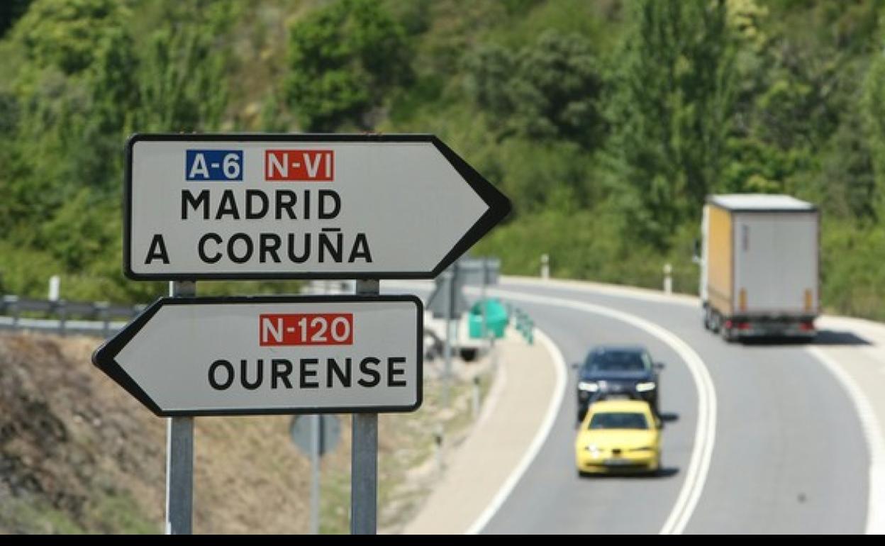 Carretera Nacional 120 a su paso por El Bierzo.