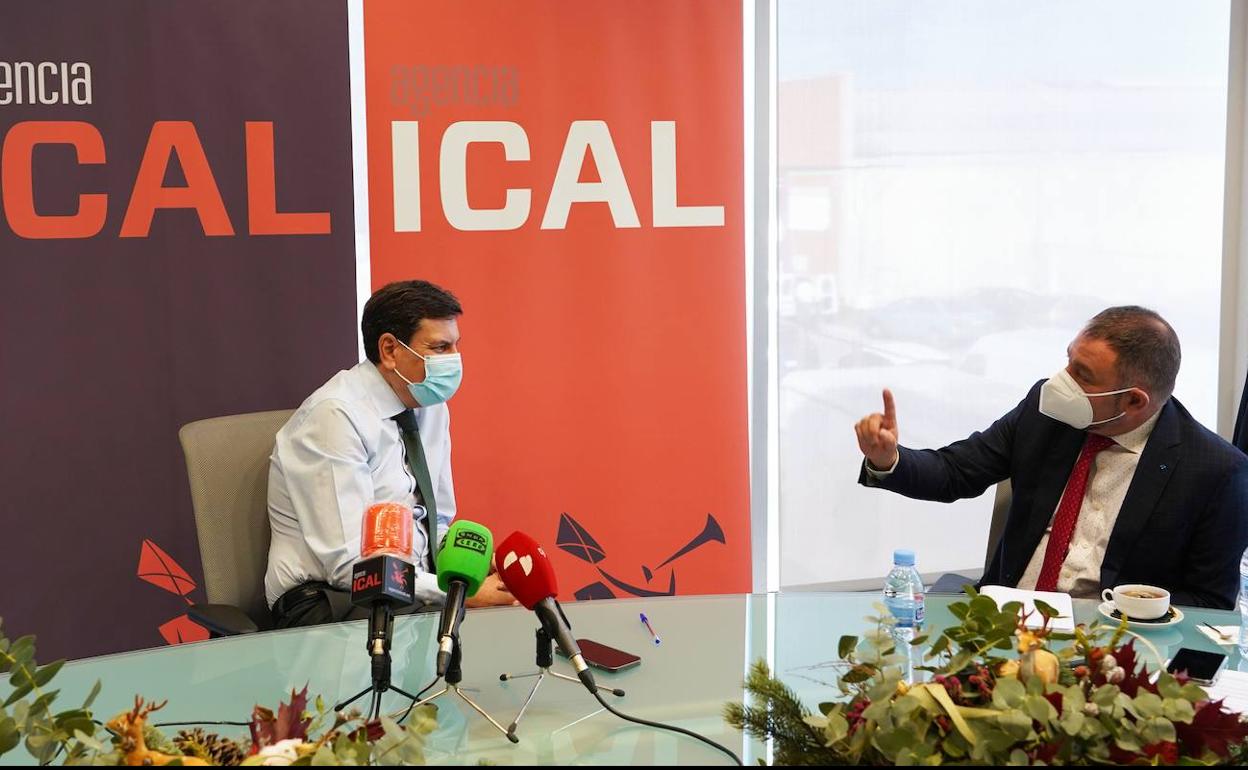 Carlos Fernández Carriedo asiste a los Desayunos de Ical.