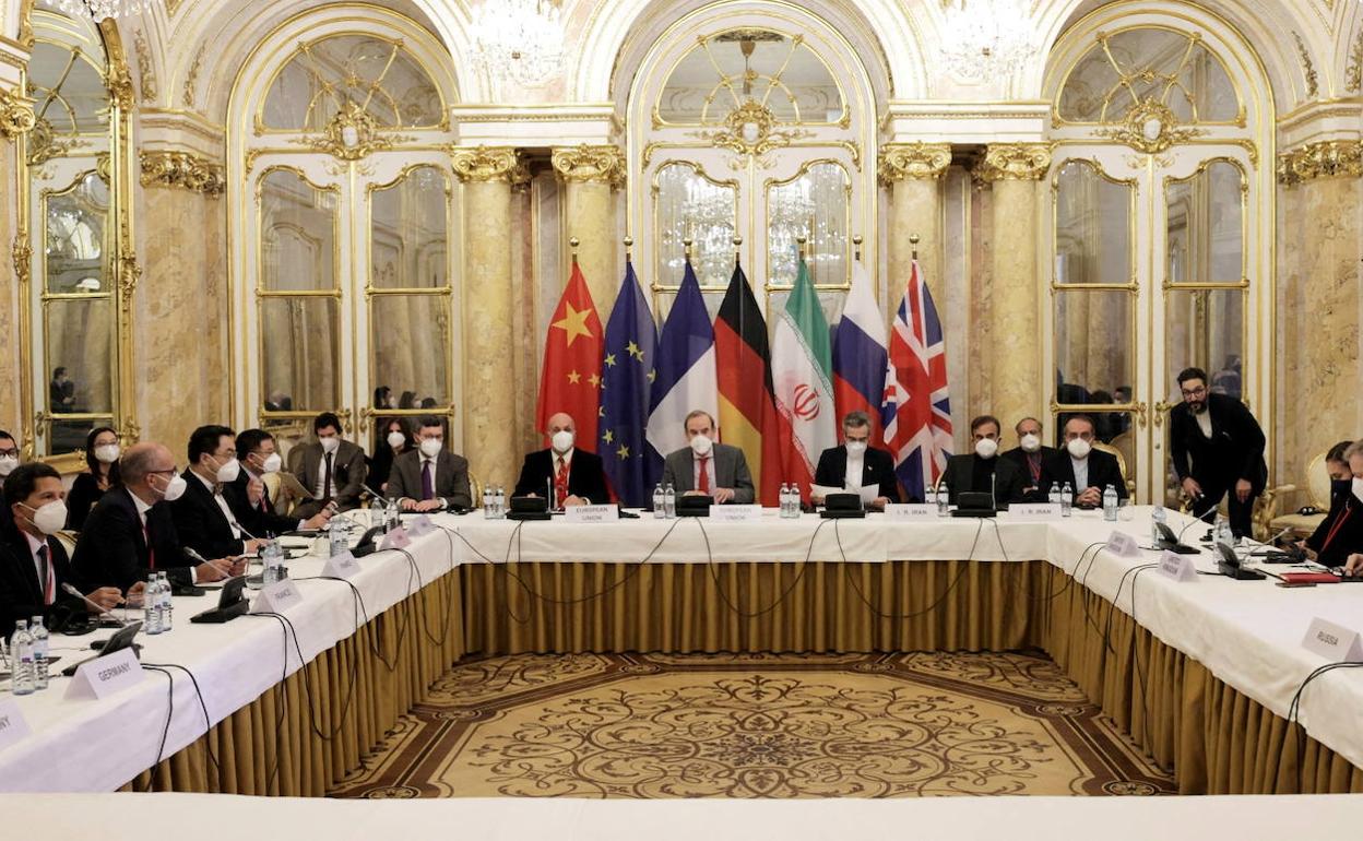 Conversaciones en Viena para revitalizar el acuerdo sobre el programa nuclear iraní. 