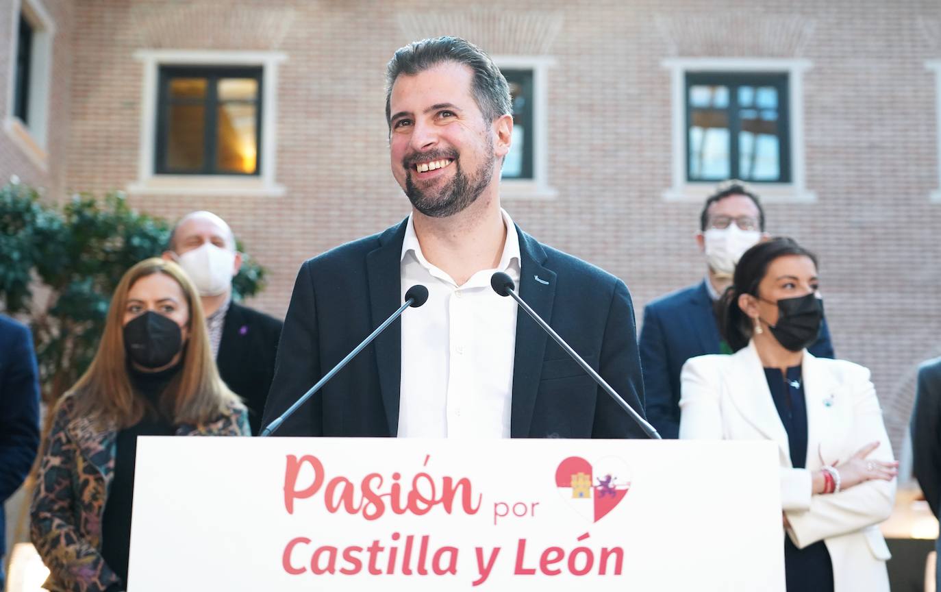 El secretario autonómico y candidato de los socialistas castellanos y leoneses a presidir la Junta, Luis Tudanca, comparece tras presidir el Consejo Territorial del PSOE de Castilla y León.