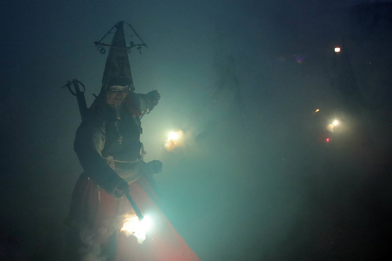 Sus Majestades los Reyes Magos de Oriente desfilan por las calles de León un una noche de Reyes mágica que retoma parte de la normalidad tras la pandemia