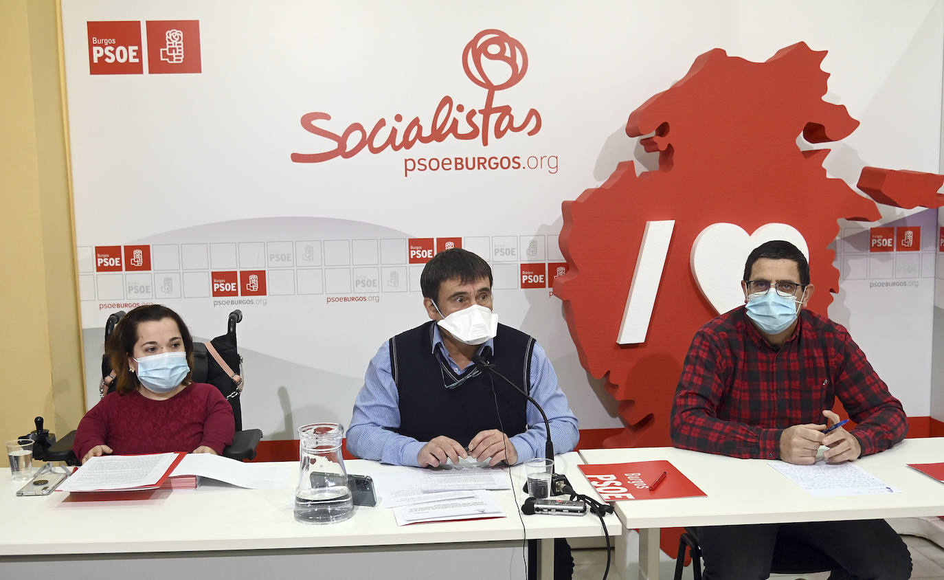 El procurador socialista por Burgos y portavoz de Sanidad del Grupo Socialista en las Cortes de Castilla y León, Jesús Puente, comparece para abordar la situación de la Atención Primaria y de la gestión de la pandemia por parte de la Junta.