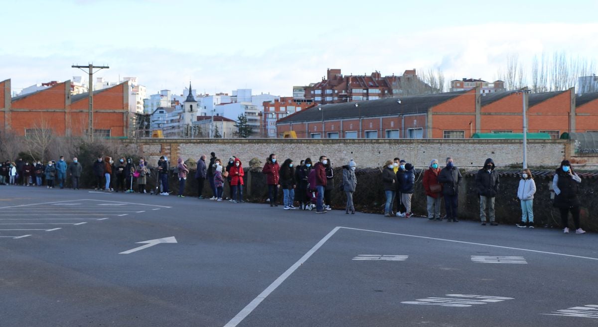 El Palacio de Exposiciones de León sigue siendo el 'fortín' leonés contra la covid-19, con la vacunación de menores y el cribado masivo como grandes 'armas' contra la pandemia