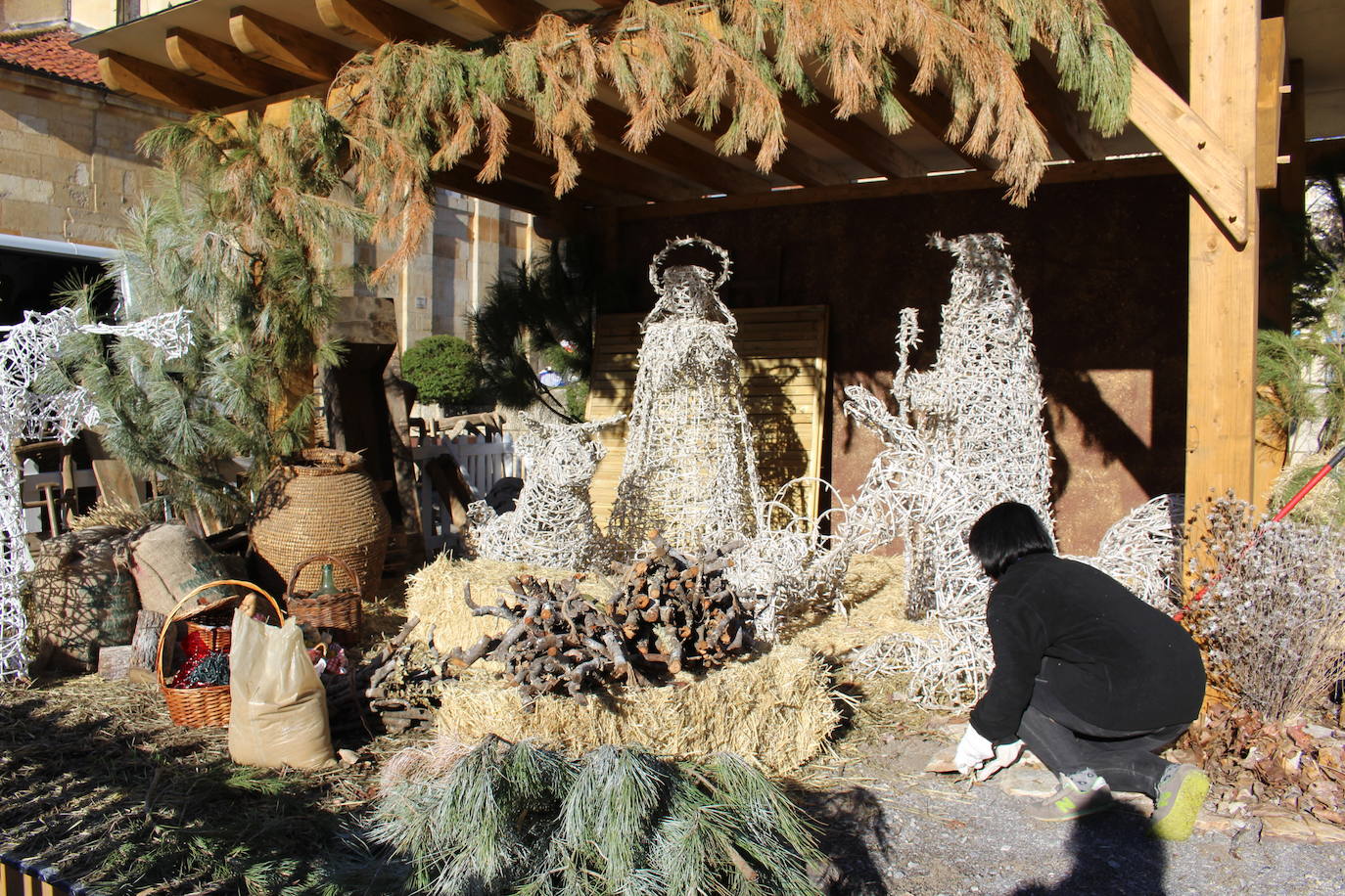 La decoración navideña de la ciudad de León vuelve a guardarse esperando una próxima navidad sin olas de virus
