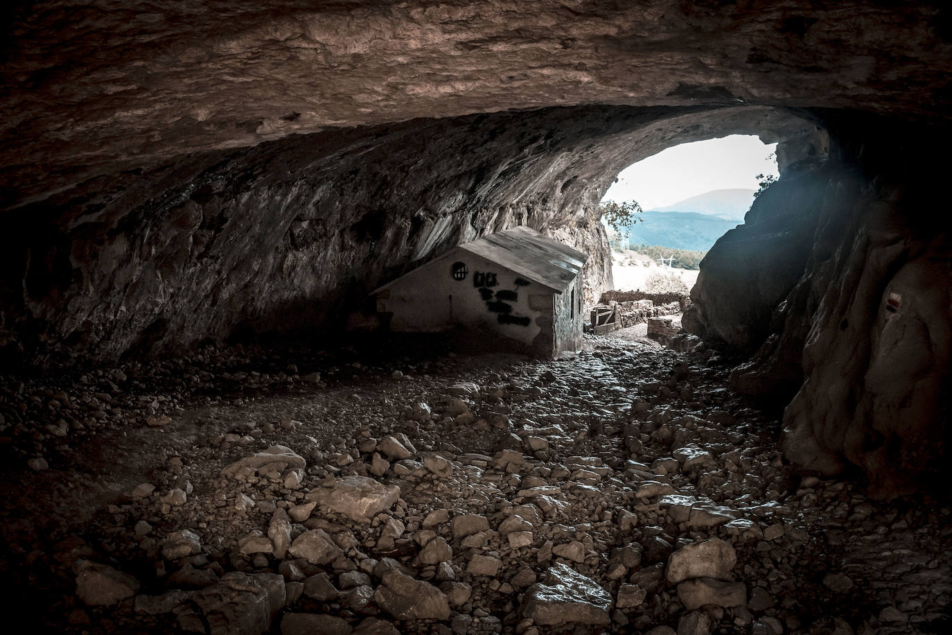Túnel-Cueva de San Adrián (País Vasco)