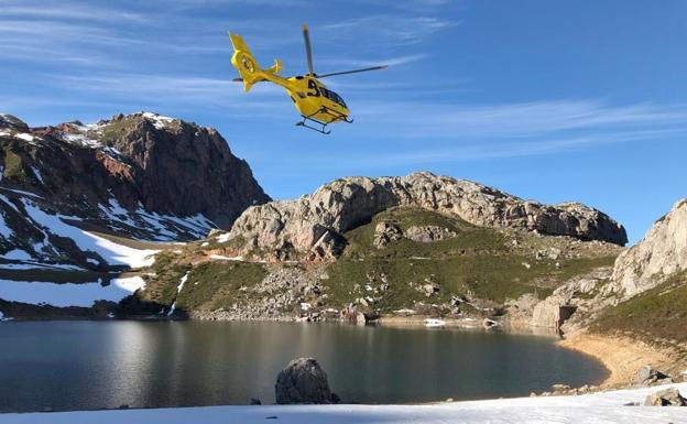 Imagen del helicóptero del SEPA sobrevolando la zona en la que tuvo lugar el suceso. 