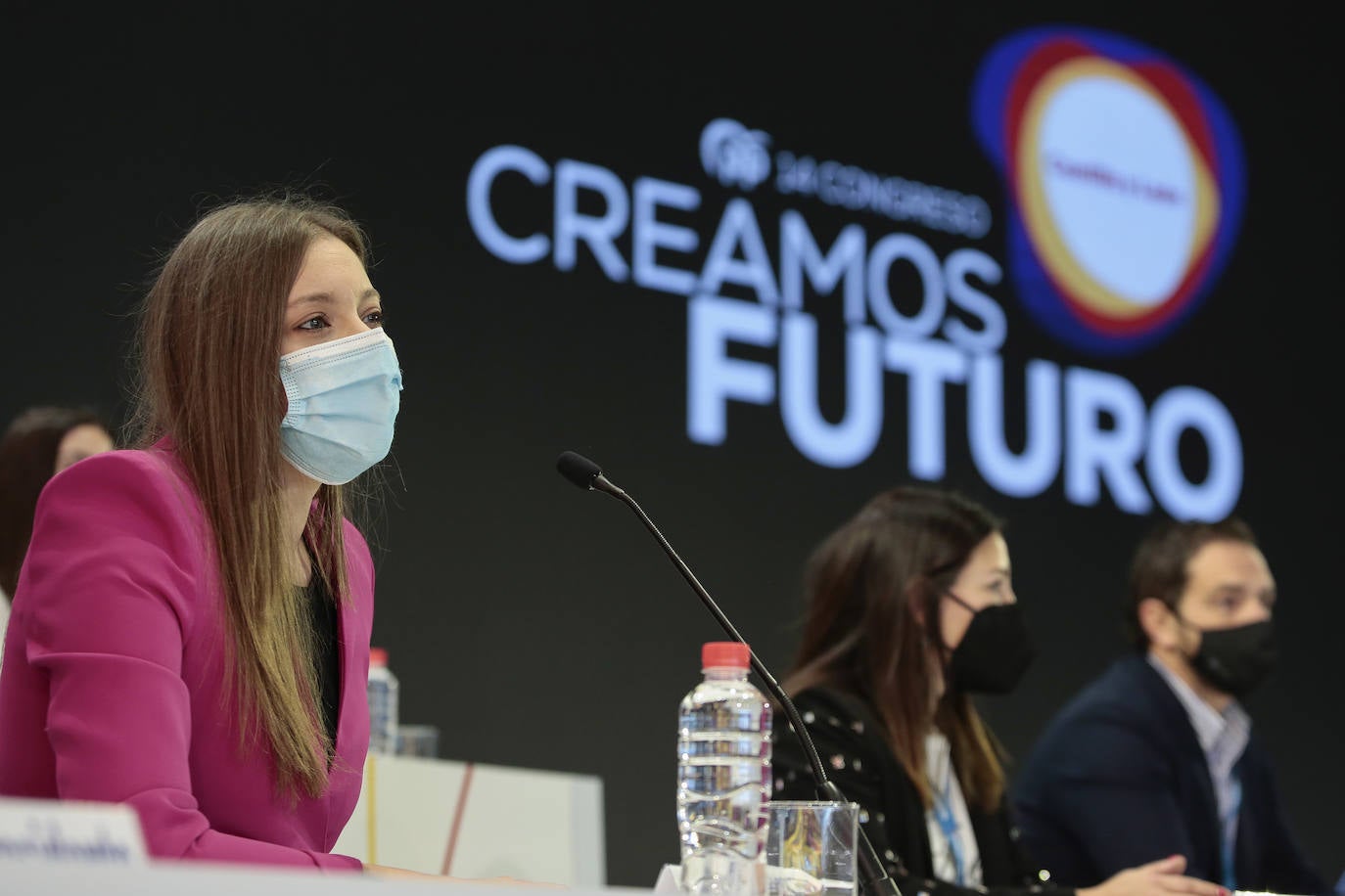 Inicio del XIV Congreso del Partido Popular de Castilla y León. En la imagen, elección de la Mesa del Congreso y aprobación del Reglamento del Congreso. En la imagen, la presidenta del Comité Organizador, Isabel Blanco.