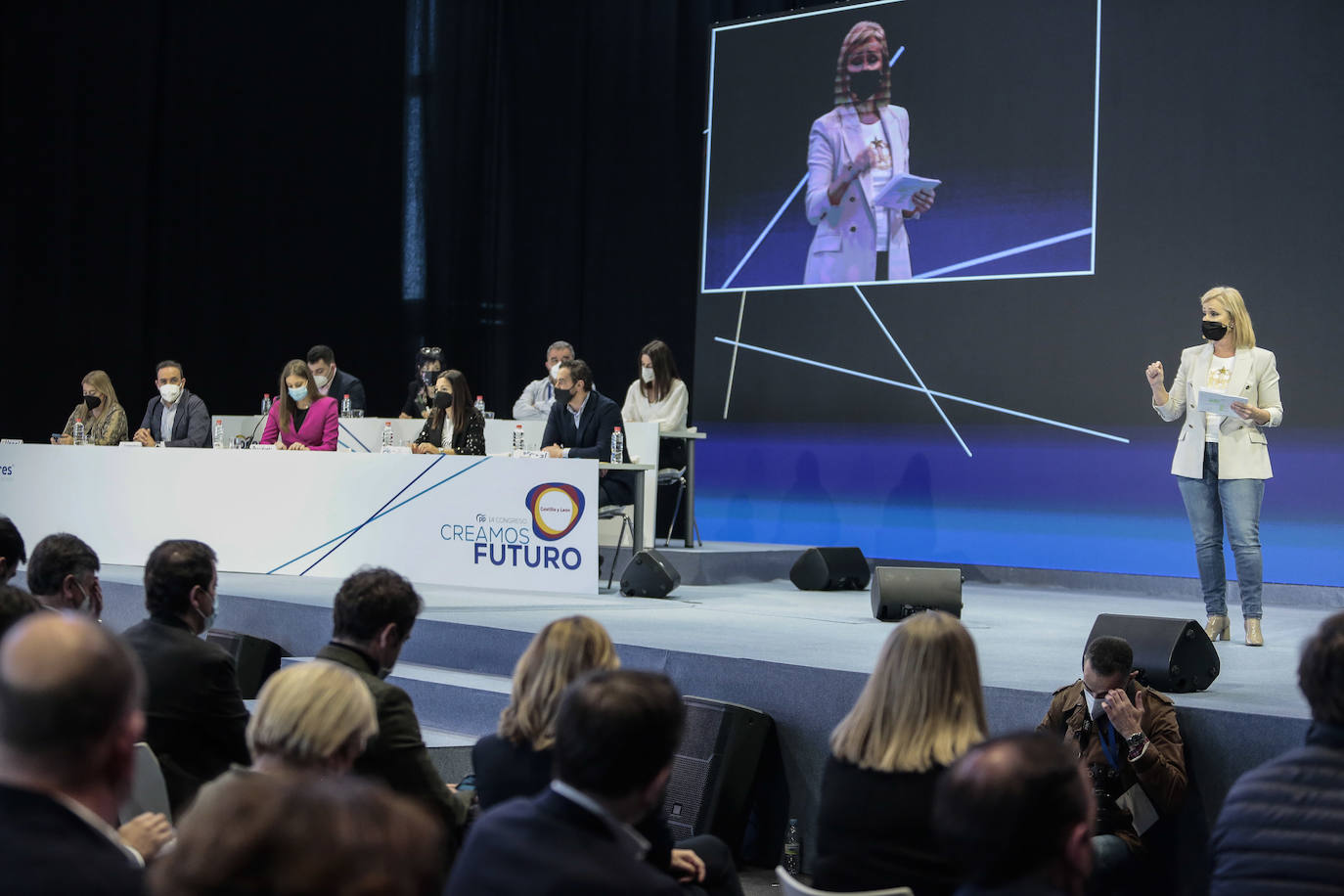 Inicio del XIV Congreso del Partido Popular de Castilla y León. En la imagen, elección de la Mesa del Congreso y aprobación del Reglamento del Congreso. En la imagen, la presidenta del Comité Organizador, Isabel Blanco.