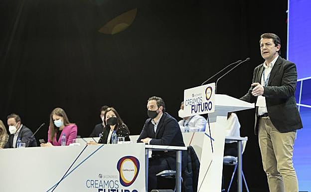 Galería. Mañueco vota en el XIV Congreso autonómico del PP en León.