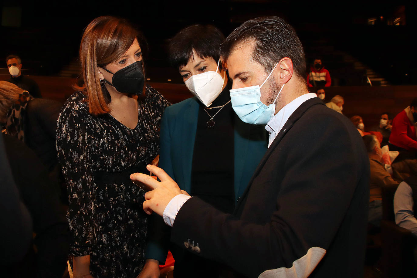 La vicesecretaria general del PSOECyL, Virginia Barcones, y el secretario general del PSOE de León, Alfonso Cendón, inauguran la Convención Municipal del PSOECyL.