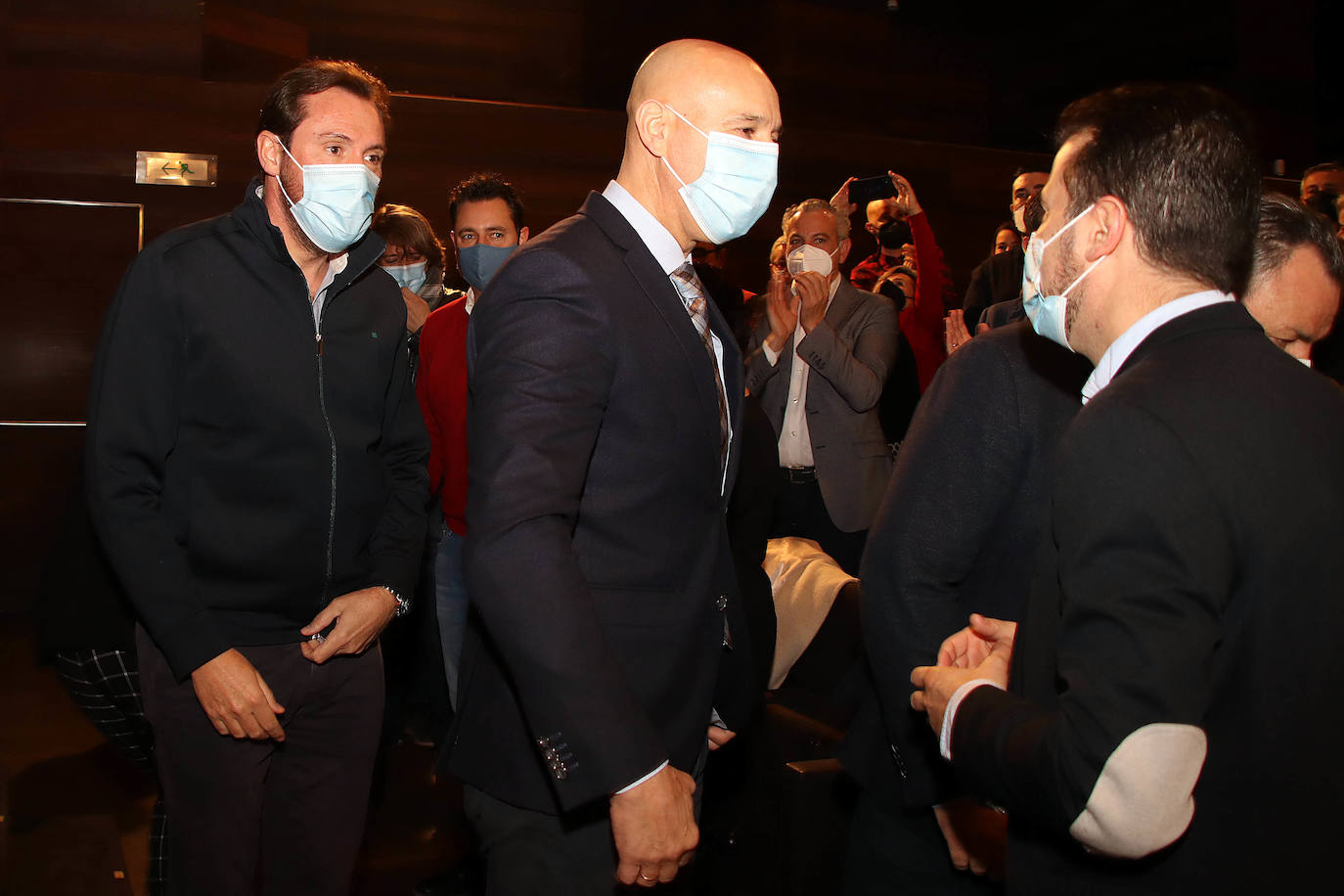 La vicesecretaria general del PSOECyL, Virginia Barcones, y el secretario general del PSOE de León, Alfonso Cendón, inauguran la Convención Municipal del PSOECyL.