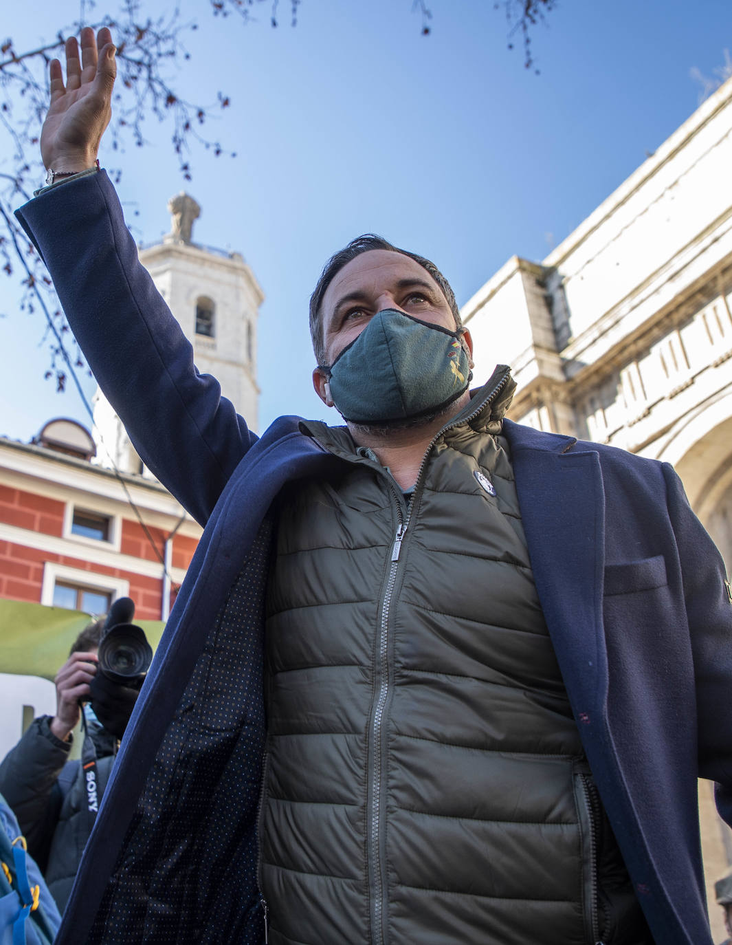 El presidente de Vox, Santiago Abascal; el secretario general, Javier Ortega-Smith, y el candidato a la Junta, Juan García-Gallardo, participan en el acto de presentación de candidaturas a las elecciones autonómicas a las Cortes.