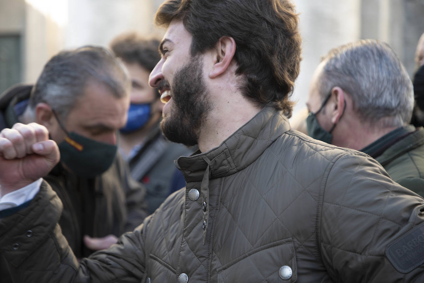 El presidente de Vox, Santiago Abascal; el secretario general, Javier Ortega-Smith, y el candidato a la Junta, Juan García-Gallardo, participan en el acto de presentación de candidaturas a las elecciones autonómicas a las Cortes.