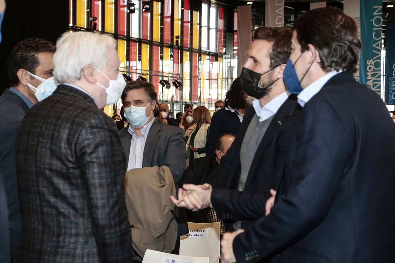 El presidente del PP, Pablo Casado asiste al XIV Congreso del partido de Castilla y León. Junto a él, el presidente autonómico, Alfonso Fernández Mañueco.