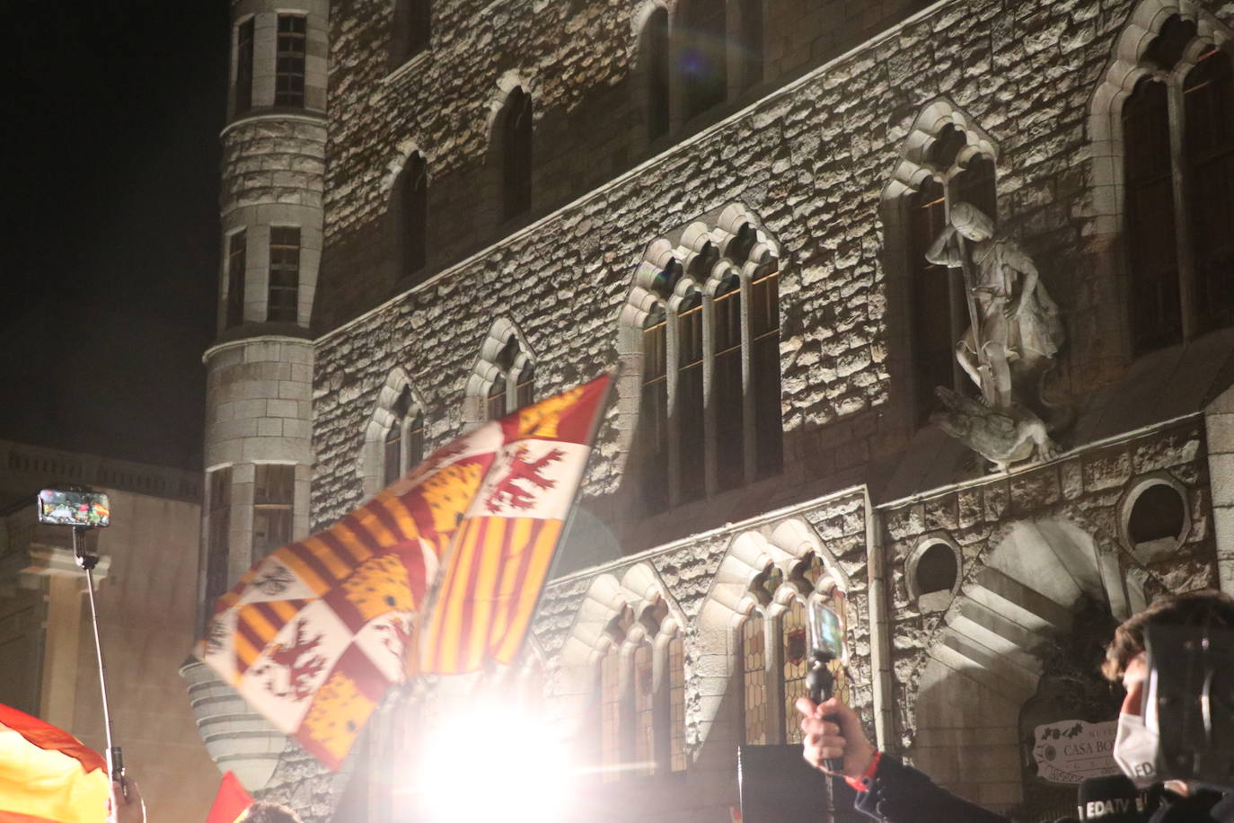 La formación cuenta con su líder, Santiago Abascal, en la presentación de su candidato a la Junta.