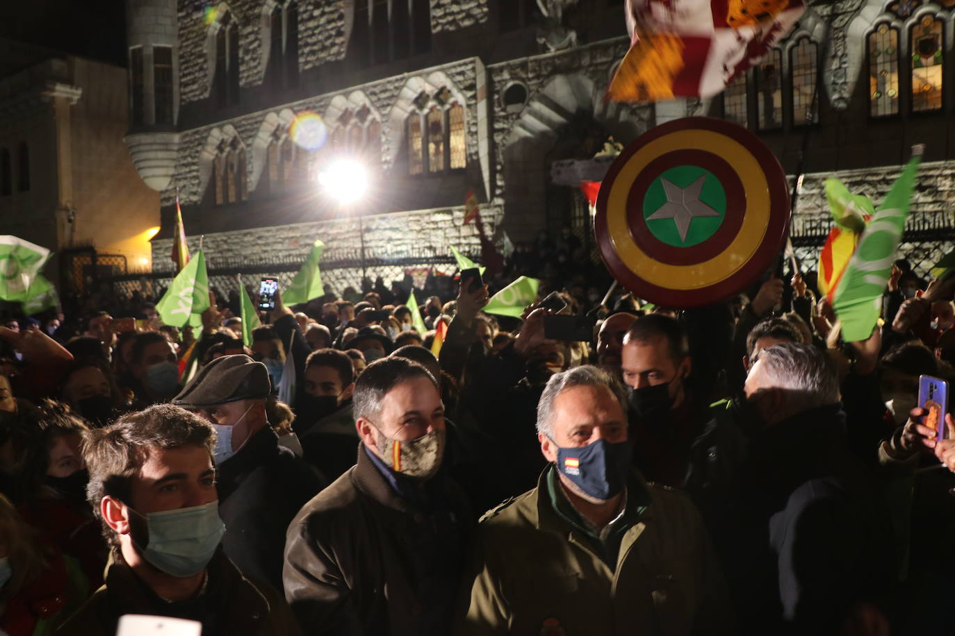 La formación cuenta con su líder, Santiago Abascal, en la presentación de su candidato a la Junta.