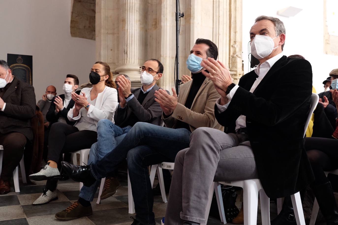 El expresidente del gobierno, José Luis Rodríguez Zapatero y el candidato a la presidencia de la Junta de Castilla y León, Luis Tudanca, participan en la clausura de la Escuela de Gobierno del PSCyL en Salamanca.