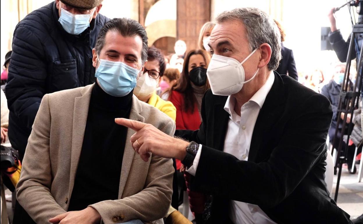 El expresidente del gobierno, José Luis Rodríguez Zapatero y el candidato a la presidencia de la Junta de Castilla y León, Luis Tudanca, participan en la clausura de la Escuela de Gobierno del PSCyL en Salamanca.