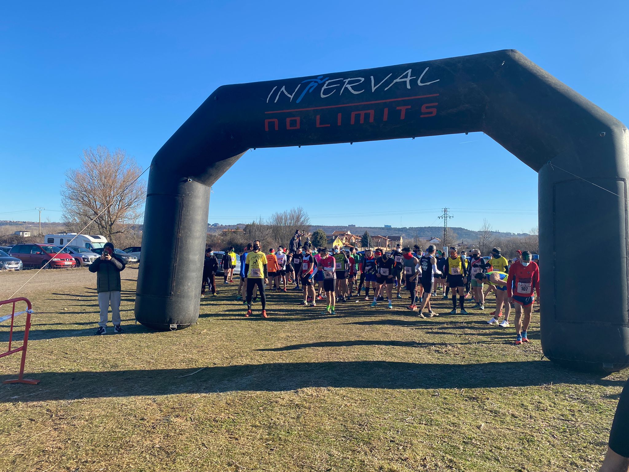 Jorge García Villacorta y Mónica Aller triunfan en el Cross de Villabalter