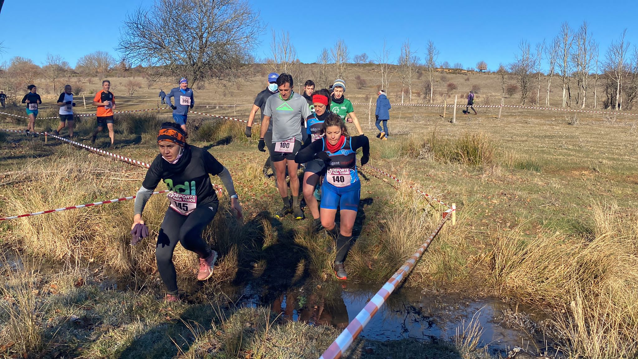 Jorge García Villacorta y Mónica Aller triunfan en el Cross de Villabalter