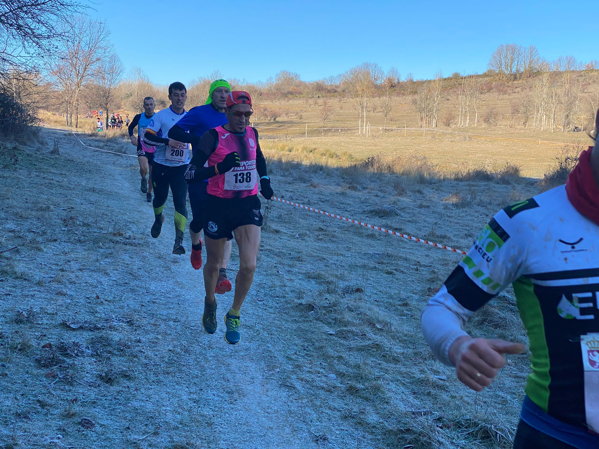 Jorge García Villacorta y Mónica Aller triunfan en el Cross de Villabalter