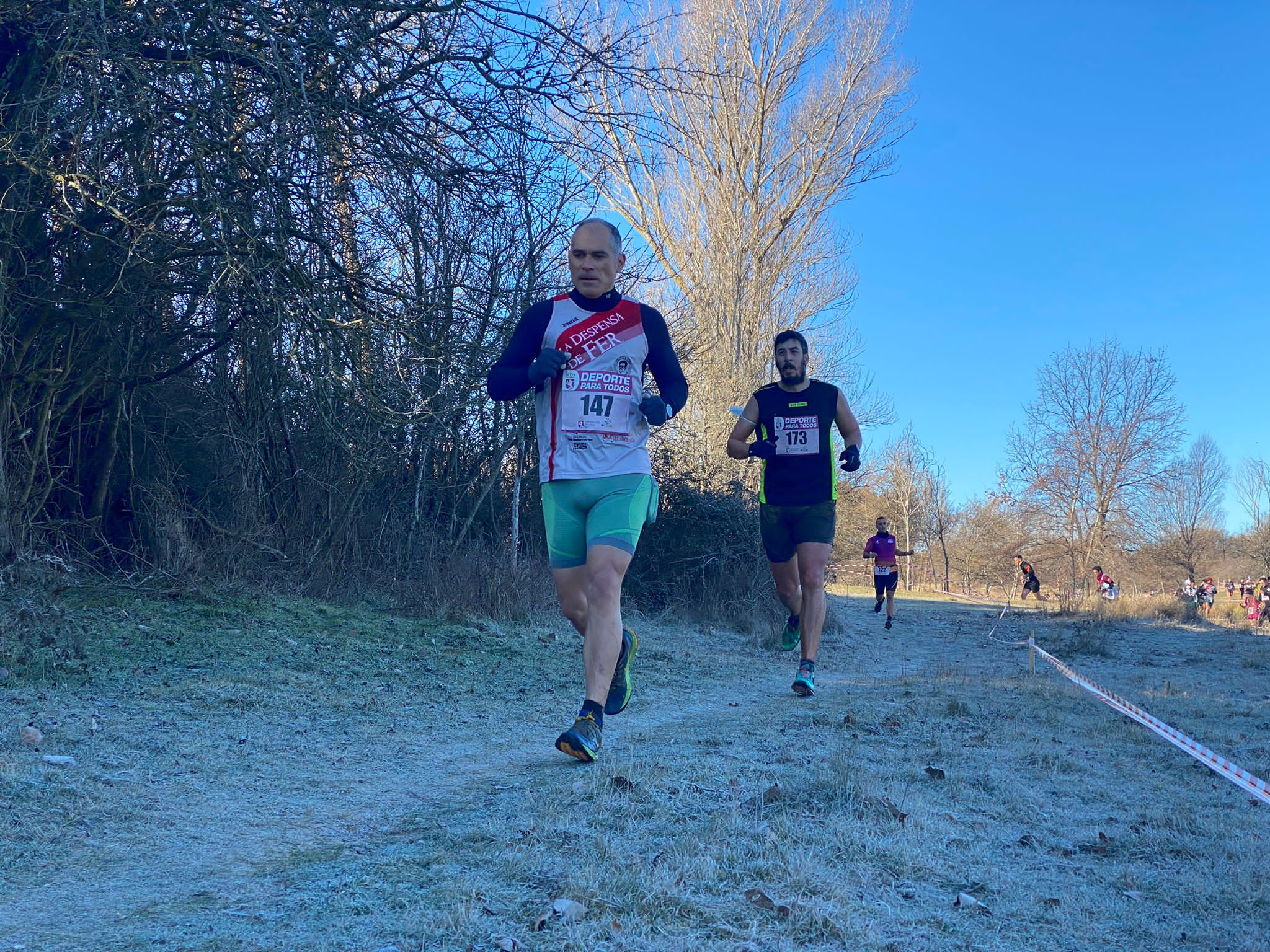 Jorge García Villacorta y Mónica Aller triunfan en el Cross de Villabalter