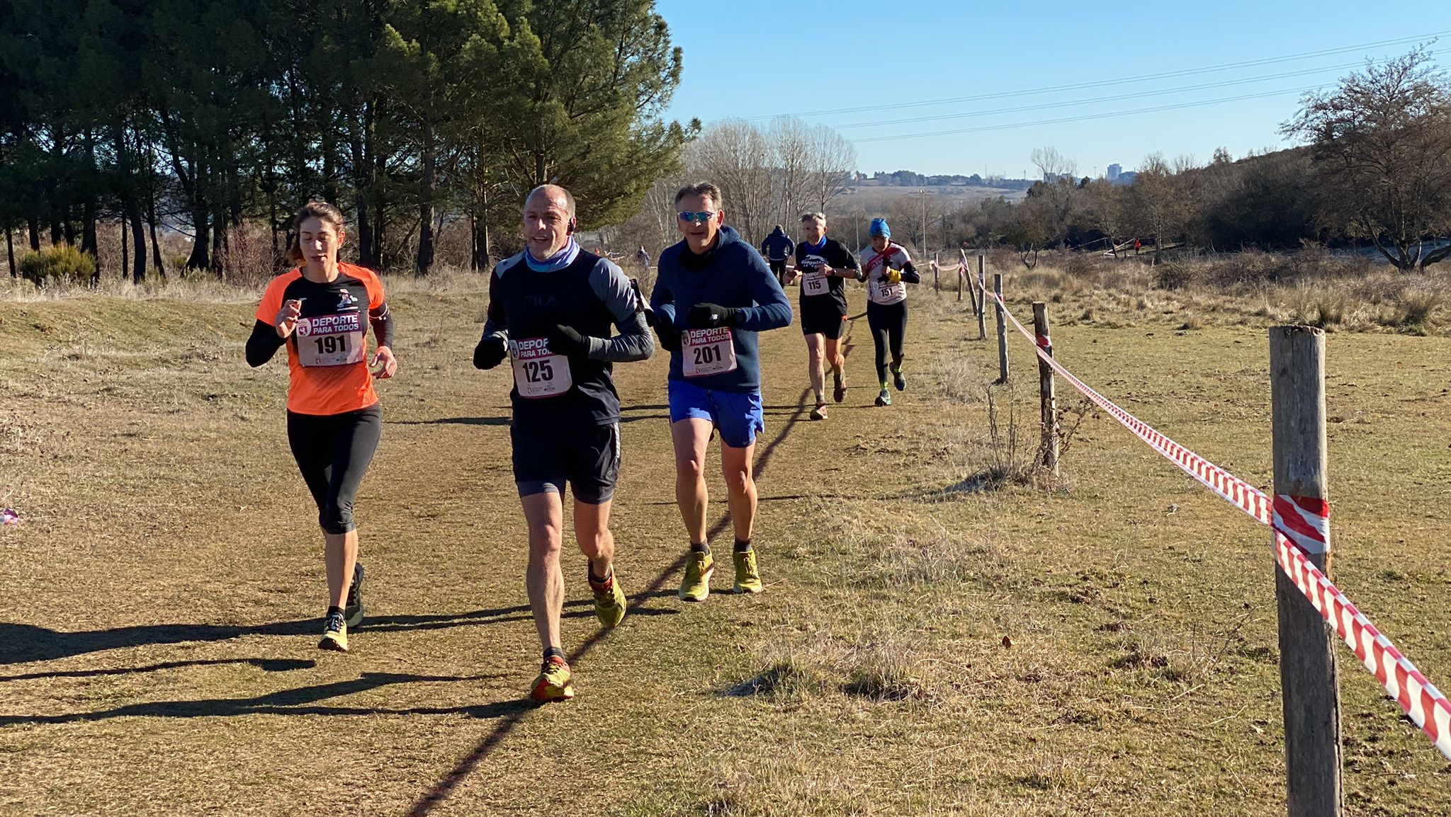 Jorge García Villacorta y Mónica Aller triunfan en el Cross de Villabalter