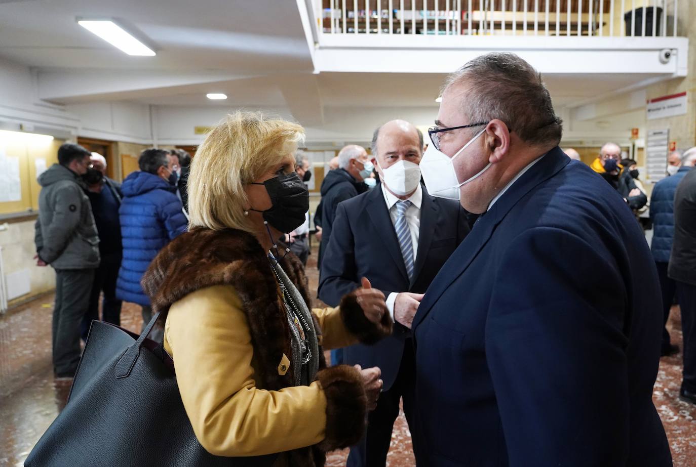 El presidente del Consejo, José Luis Díaz Villarig, junto al consejero de Sanidad Alejandro Vázquez en una jornada sobre las propuestas de los partidos políticos en materia sanitaria de cara a las elecciones autonómicas.