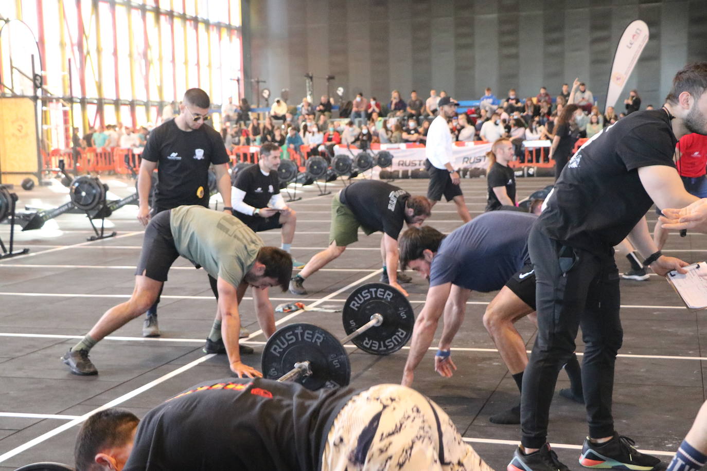 Competición de crossfit en el Palacio de Exposiciones de León.