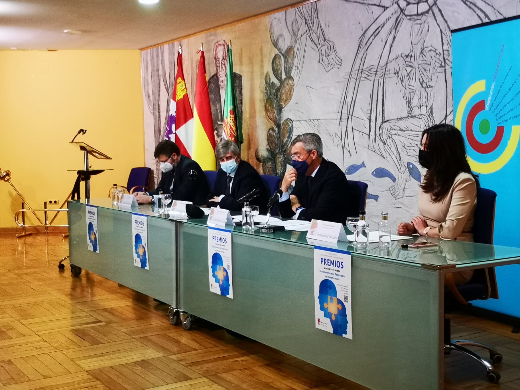 La institución universitaria convoca, junto a su Consejo Social, unos premios por valor de 4.000 euros.